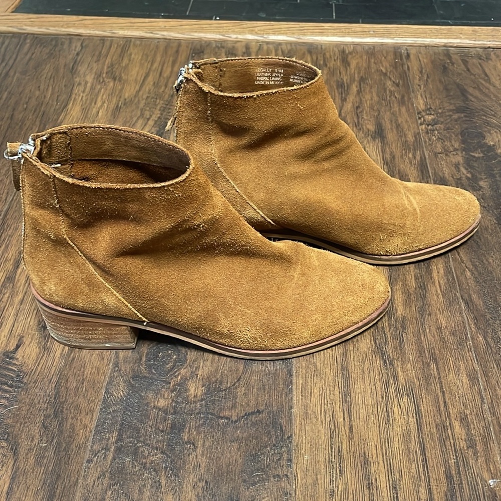 Steve Madden | Women's Raw Leather Suede Ankle Boot SZ 9.5 Cognac brown Legally